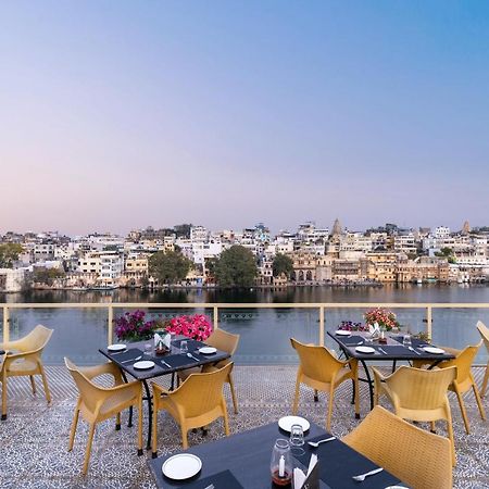 Sarovar - Lake Facing Boutique Hotel On Lake Pichola Удайпур Экстерьер фото