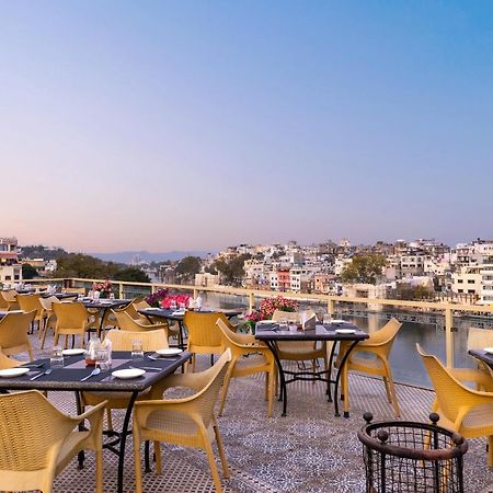 Sarovar - Lake Facing Boutique Hotel On Lake Pichola Удайпур Экстерьер фото
